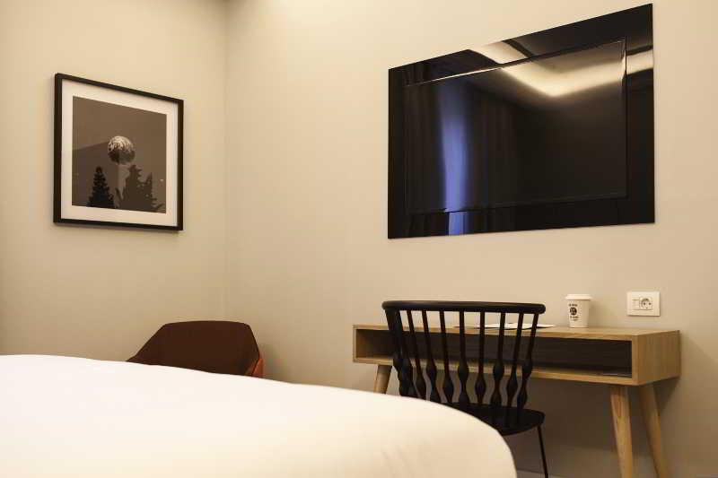 One Shot Recoletos Hotel Madrid Ngoại thất bức ảnh